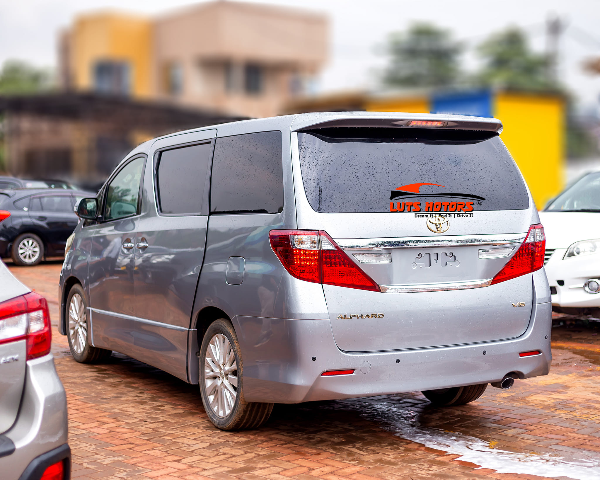 Toyota Alphard 2011 model