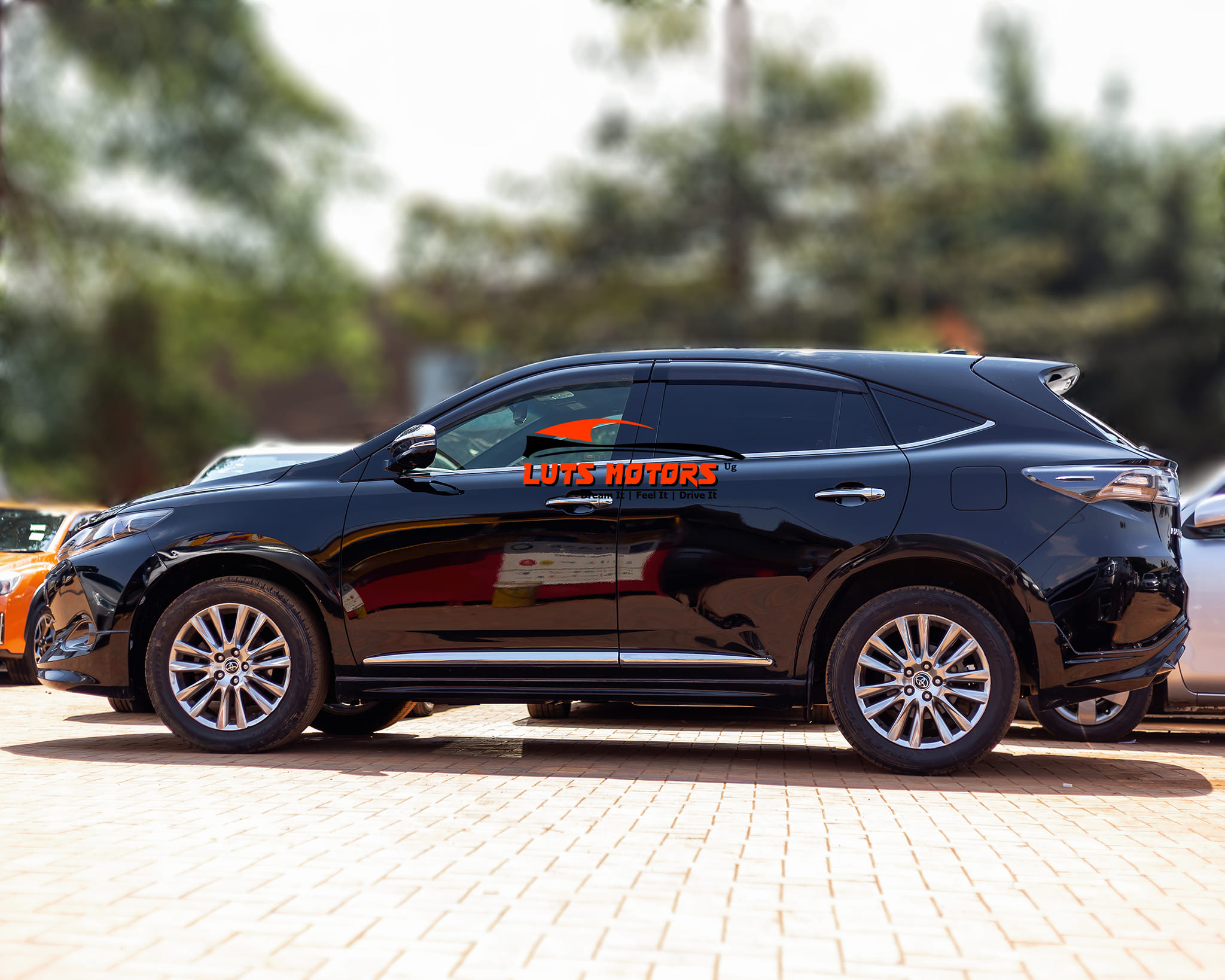 Toyota Harrier 2015