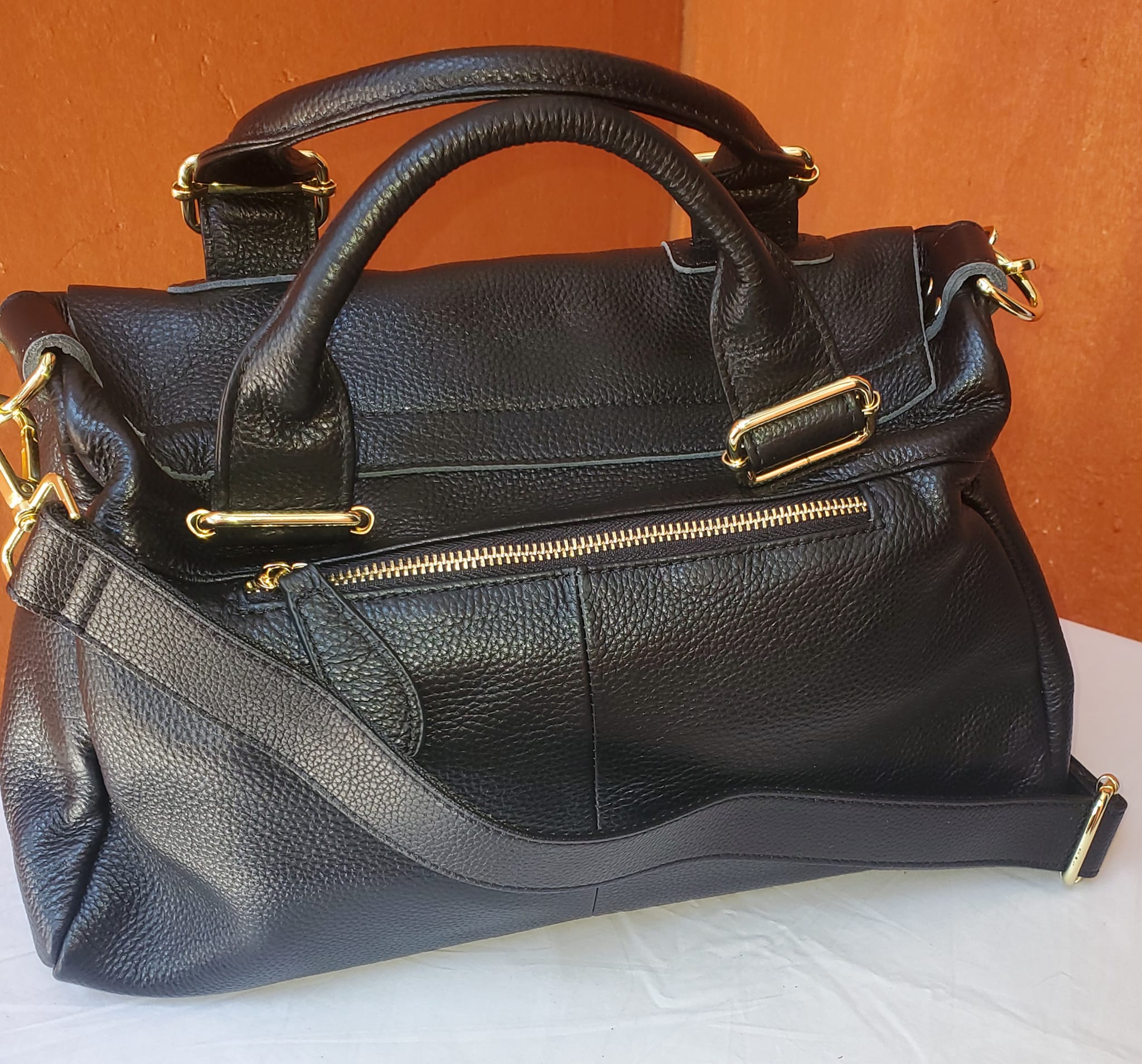 Simple leather handbag