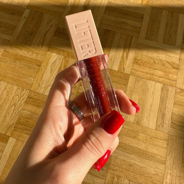 Maybelline Lifter Gloss with Hyaluronic Acid TAFFY shade