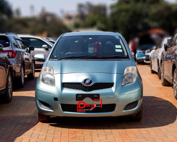 TOYOTA VITZ 2010MODEL