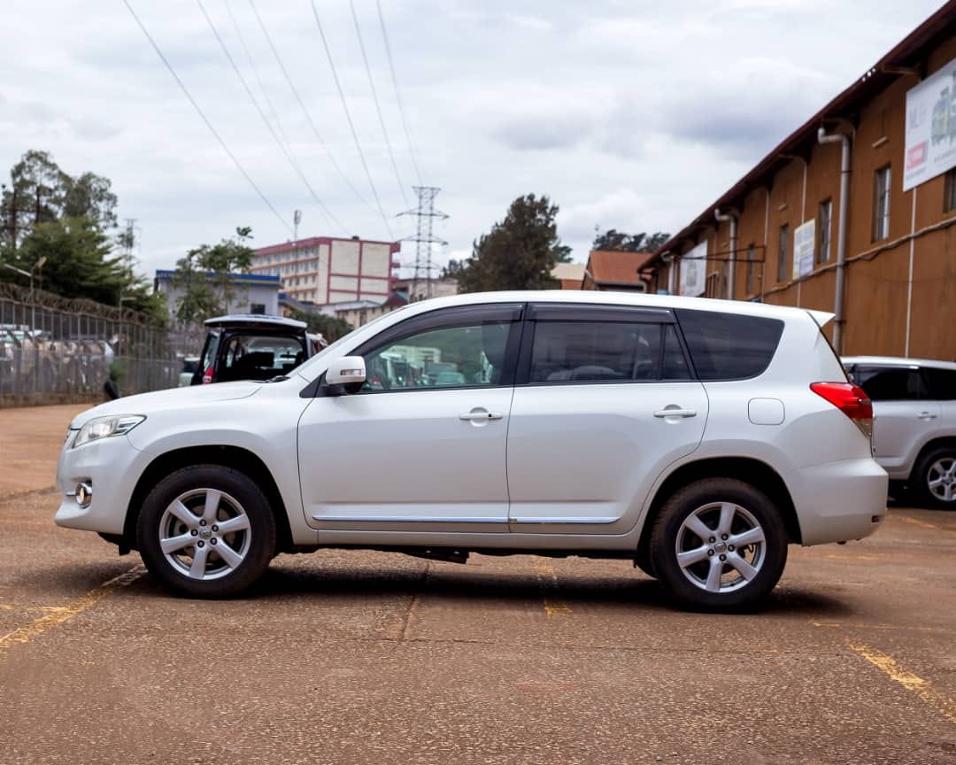 TOYOTA VANGUARD 2011MODEL