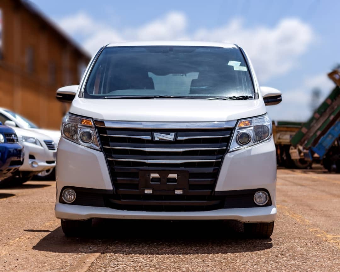 TOYOTA NOAH 2016MODEL