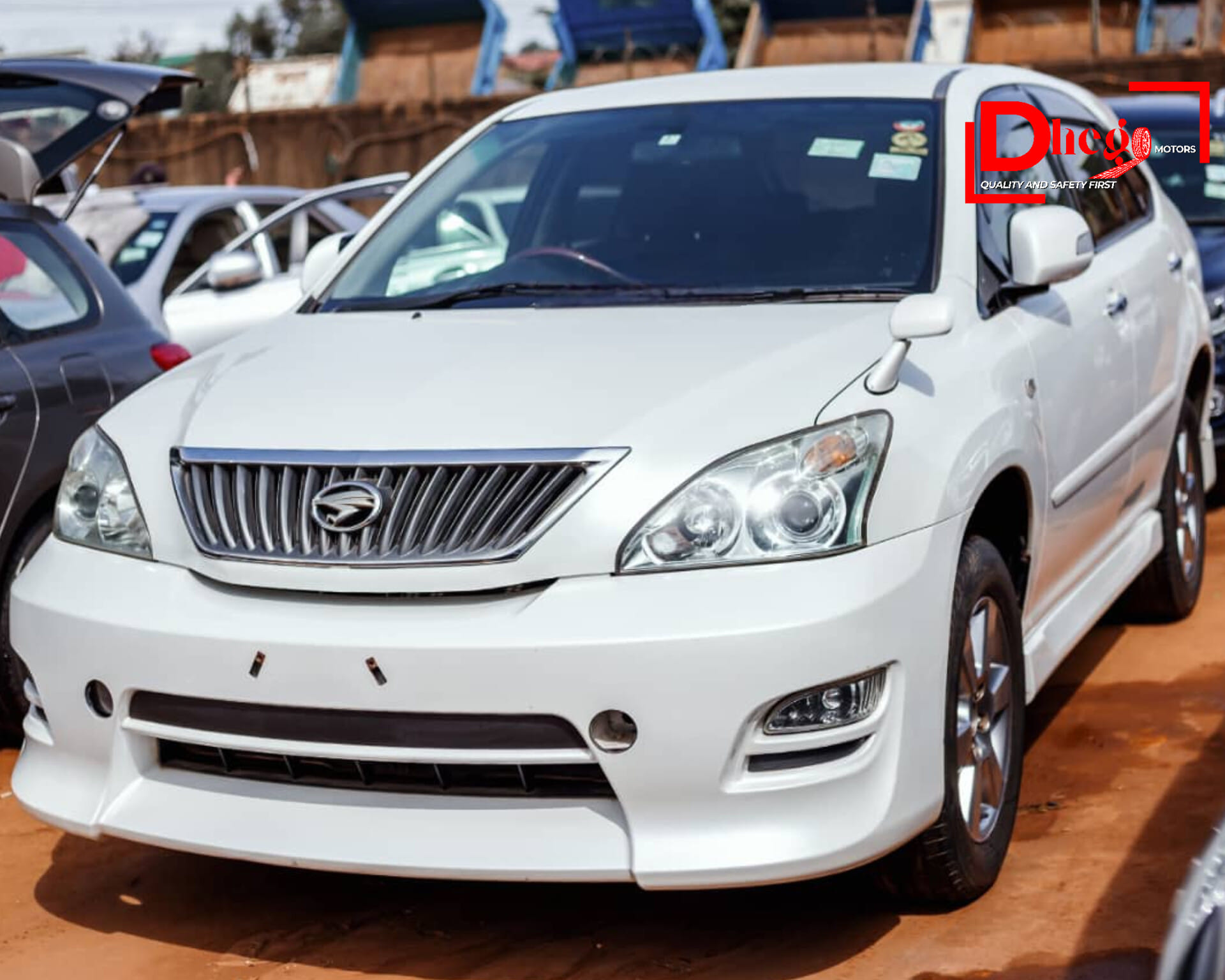 TOYOTA HARRIER 2011 MODEL  PEAL WHITE COLOR