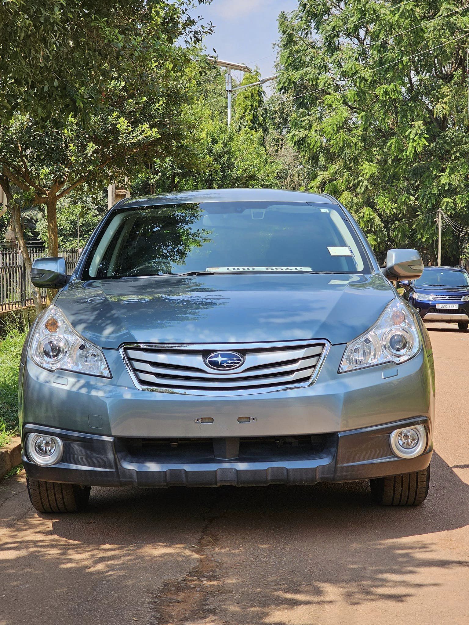 SUBARU OUTBACK 2010 MODLE