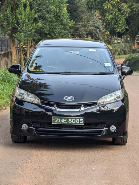 TOYOTA WISH 2010 model 