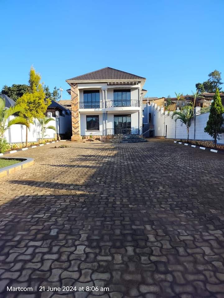 4 bedroom house for sale in Nateete Kinaawa