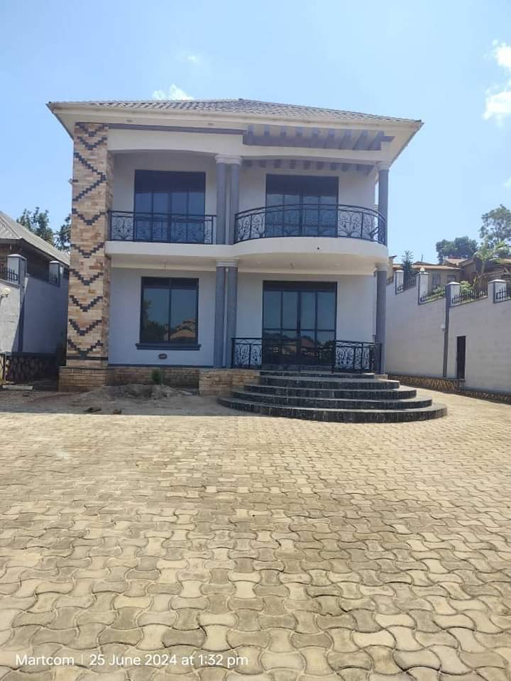 4 bedroom house for sale in Nateete Kinaawa