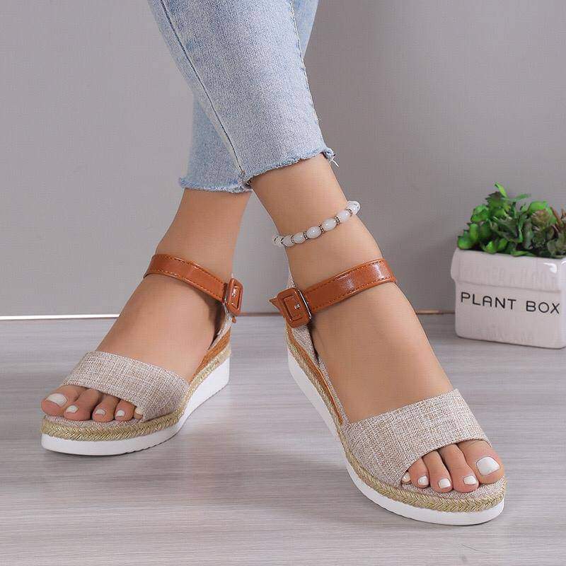 Open flat shoes for women