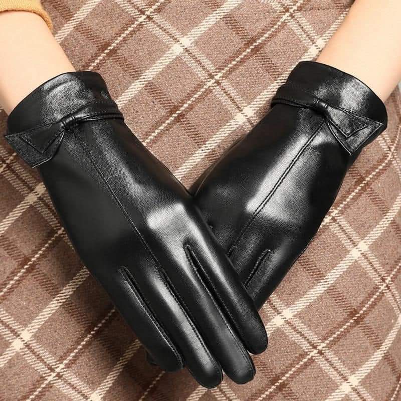 Fashion leather gloves