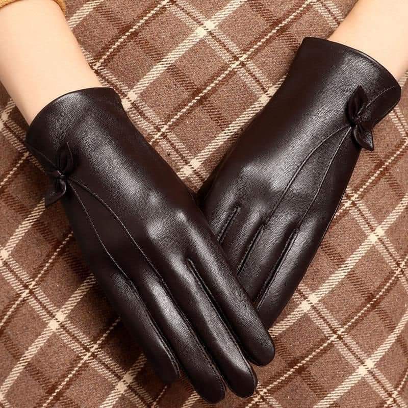 Fashion leather gloves