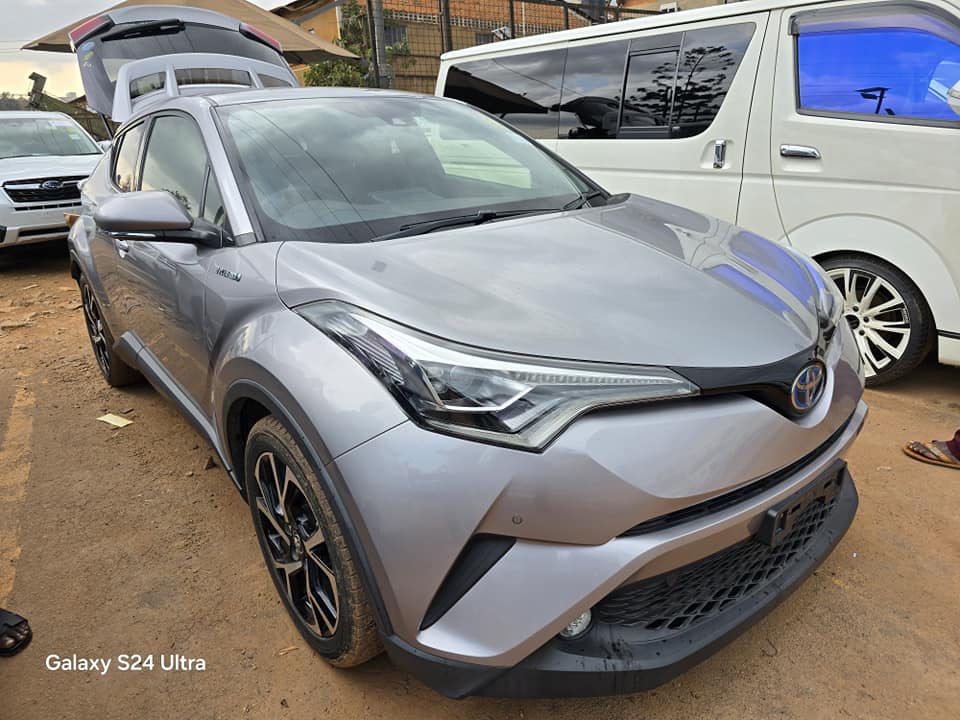 TOYOTA CHR HYBRID 2018 MODEL