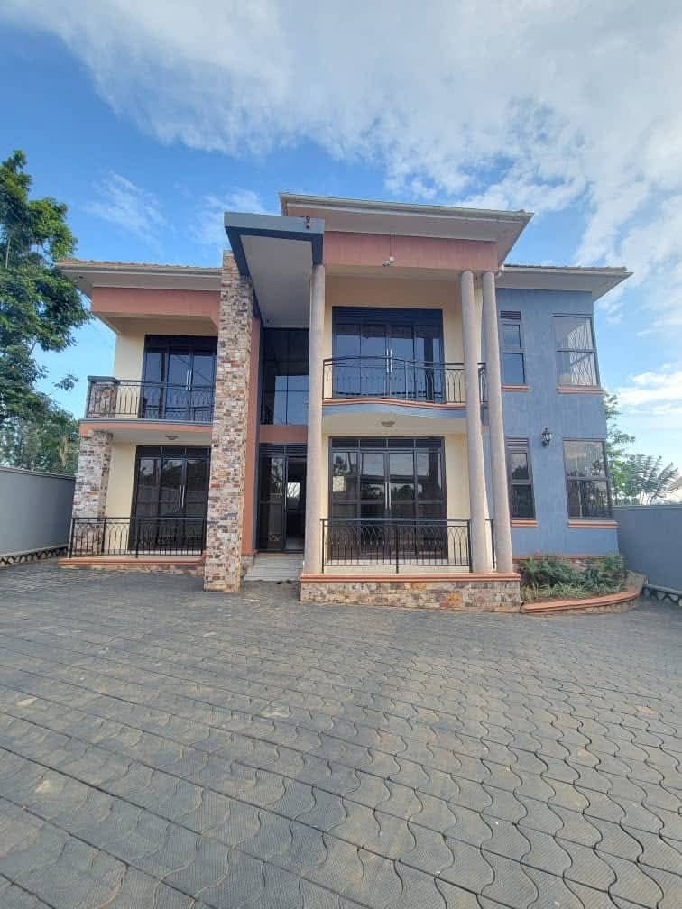 4 bedrooms House for sale  at kira