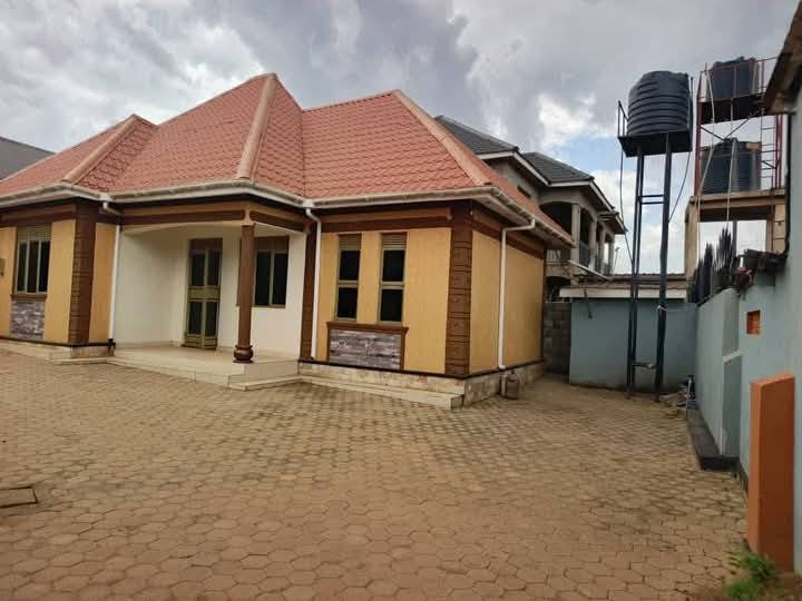 House for sale at Nansana kabulengwa