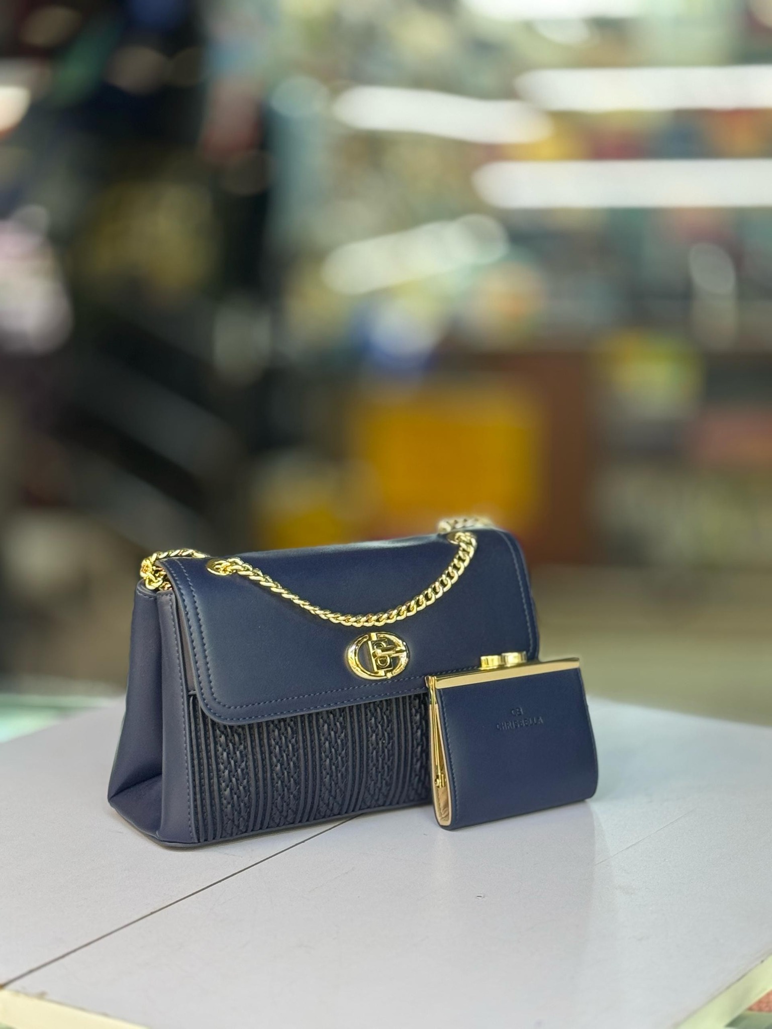 Chain bags with wallets