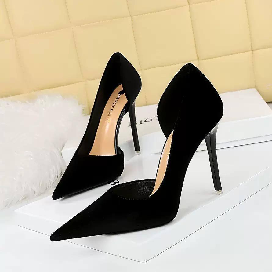 Ladies heels