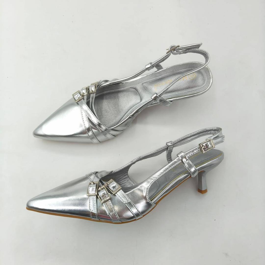 Kitten heels