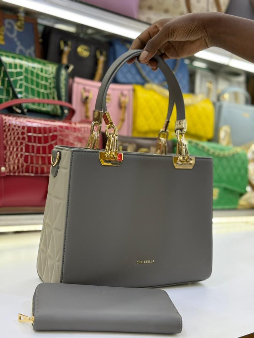 Classy handbags with wallets