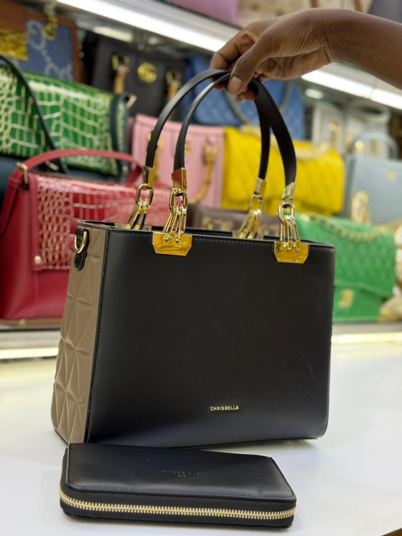 Classy handbags with wallets