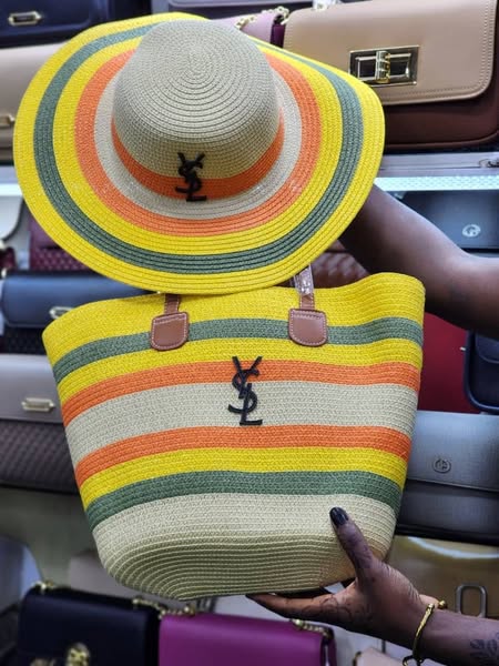 Beautiful beach bag and hat set