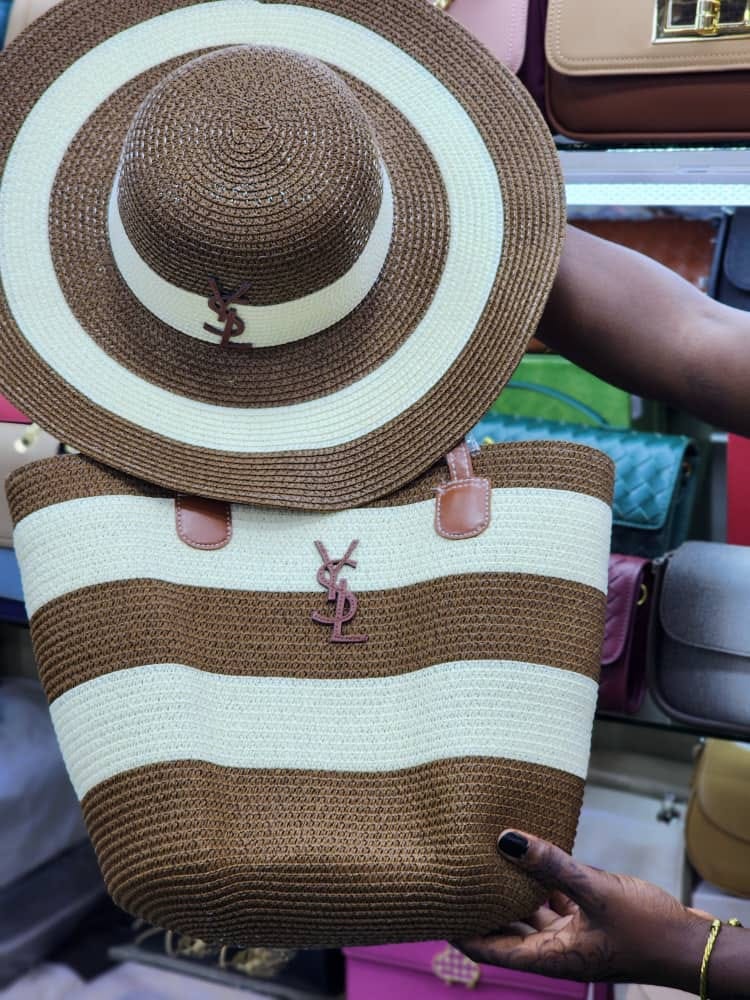 Beautiful beach bag and hat set
