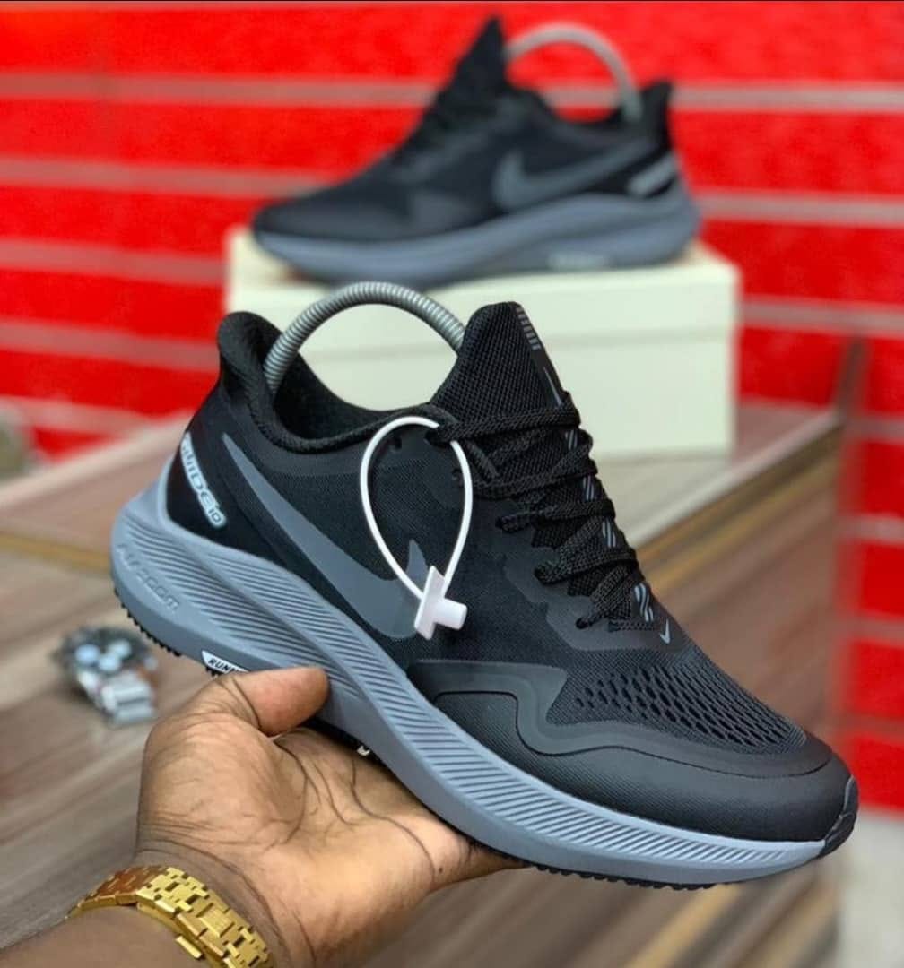 Legit men's sneakers