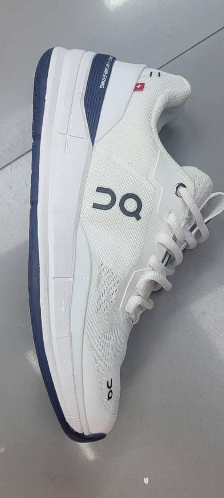Legit men's sneakers