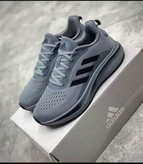 Legit men's sneakers