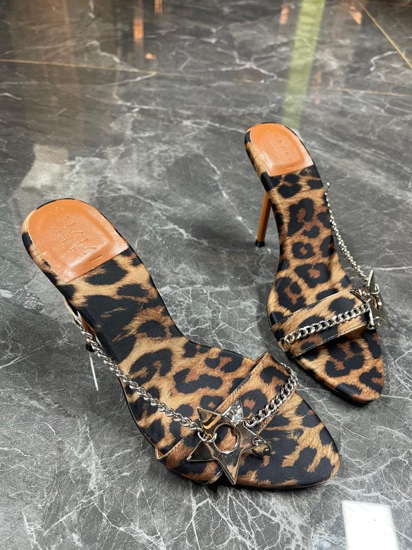 Ladies pretty heels