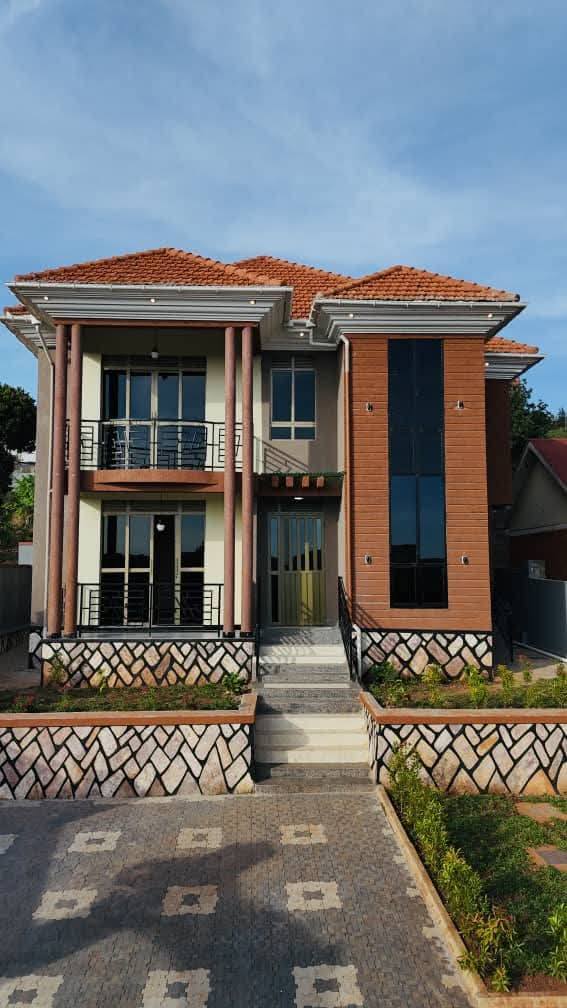 House for sale at Seguku katale Entebbe Road