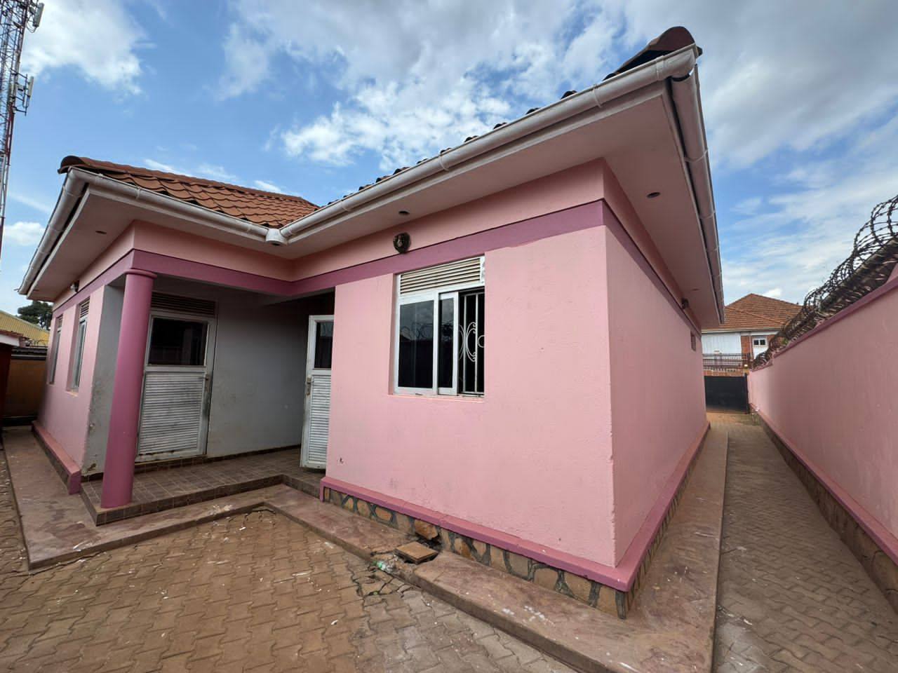 House for sale at Kireka Namugongo Road