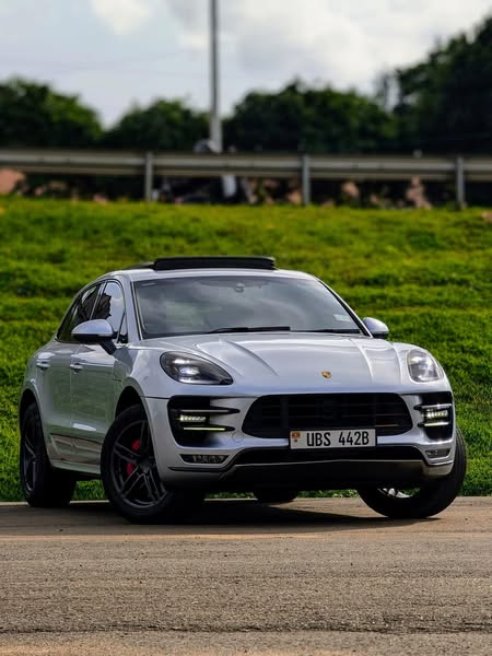 Porsche Macan 2016 model 3.0L petrol engine Twin turbo