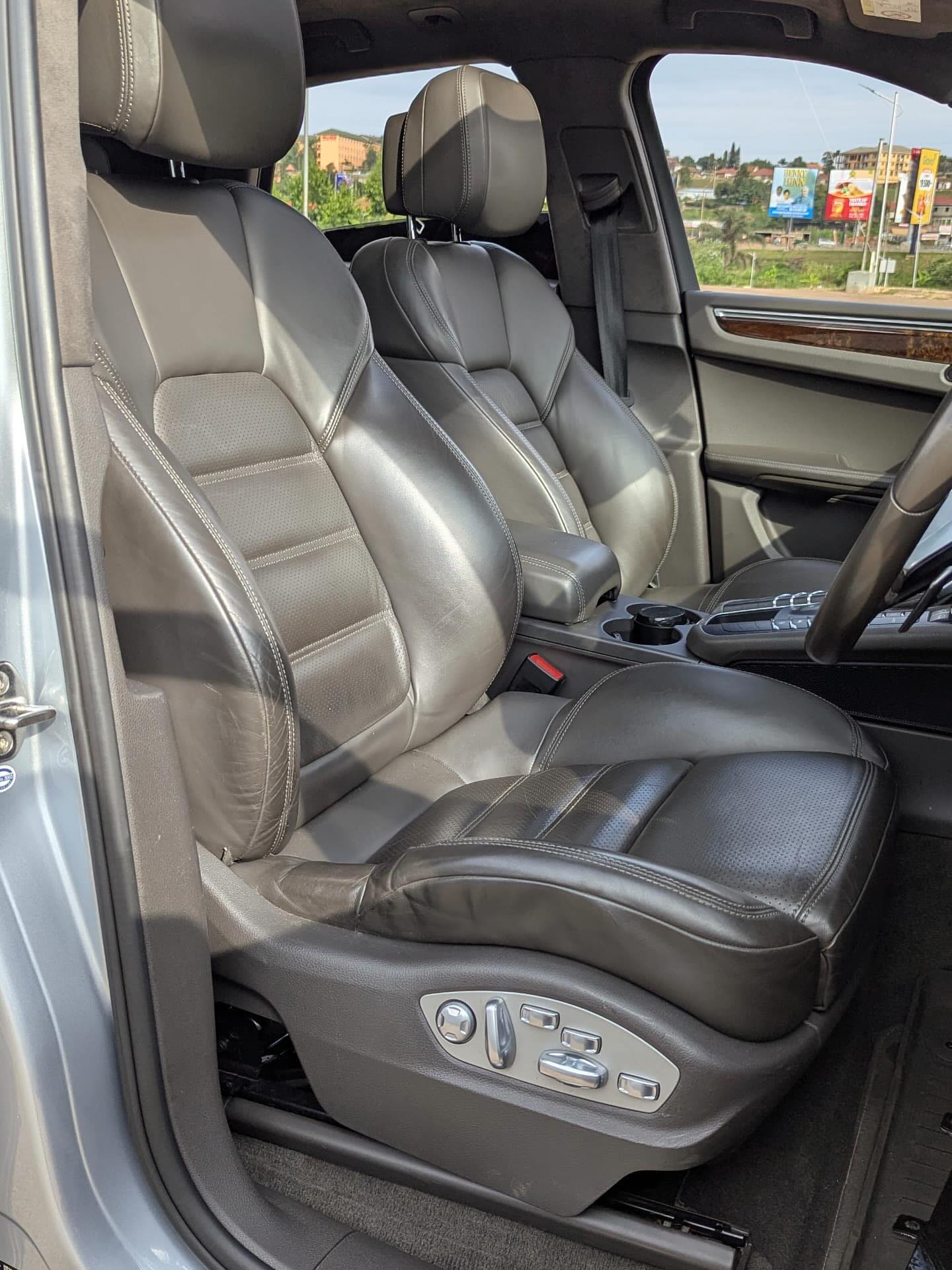 Porsche Macan 2016 model 3.0L petrol engine Twin turbo