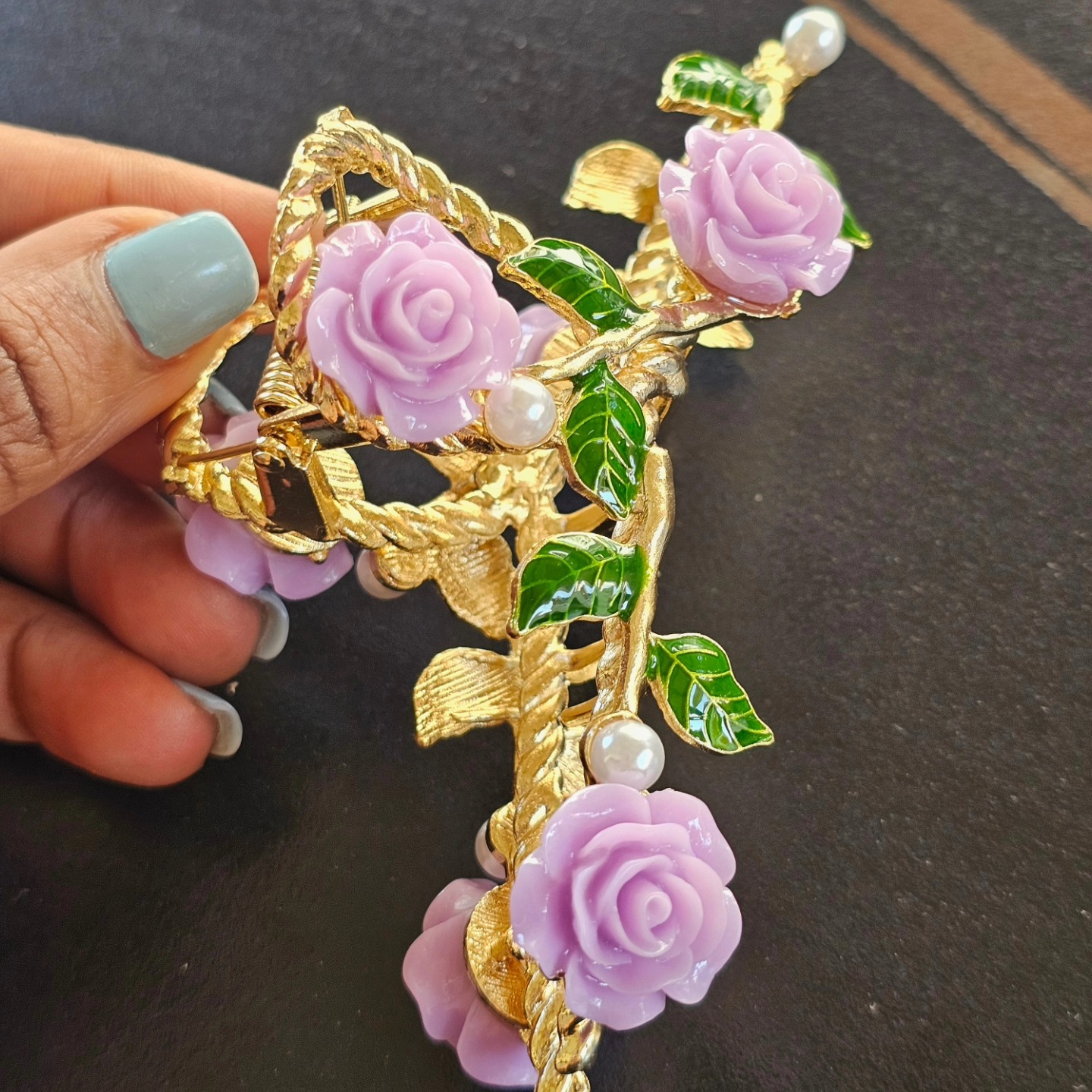 claw hair clips