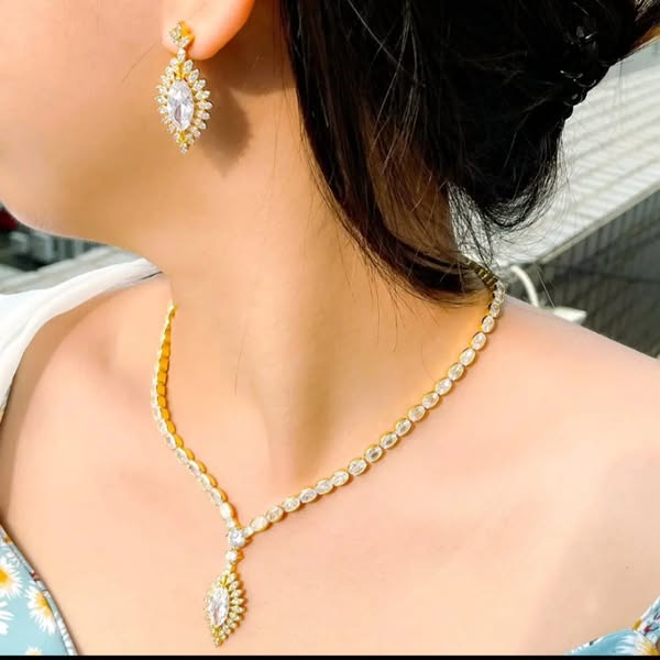 Bridal necklace with earrings set