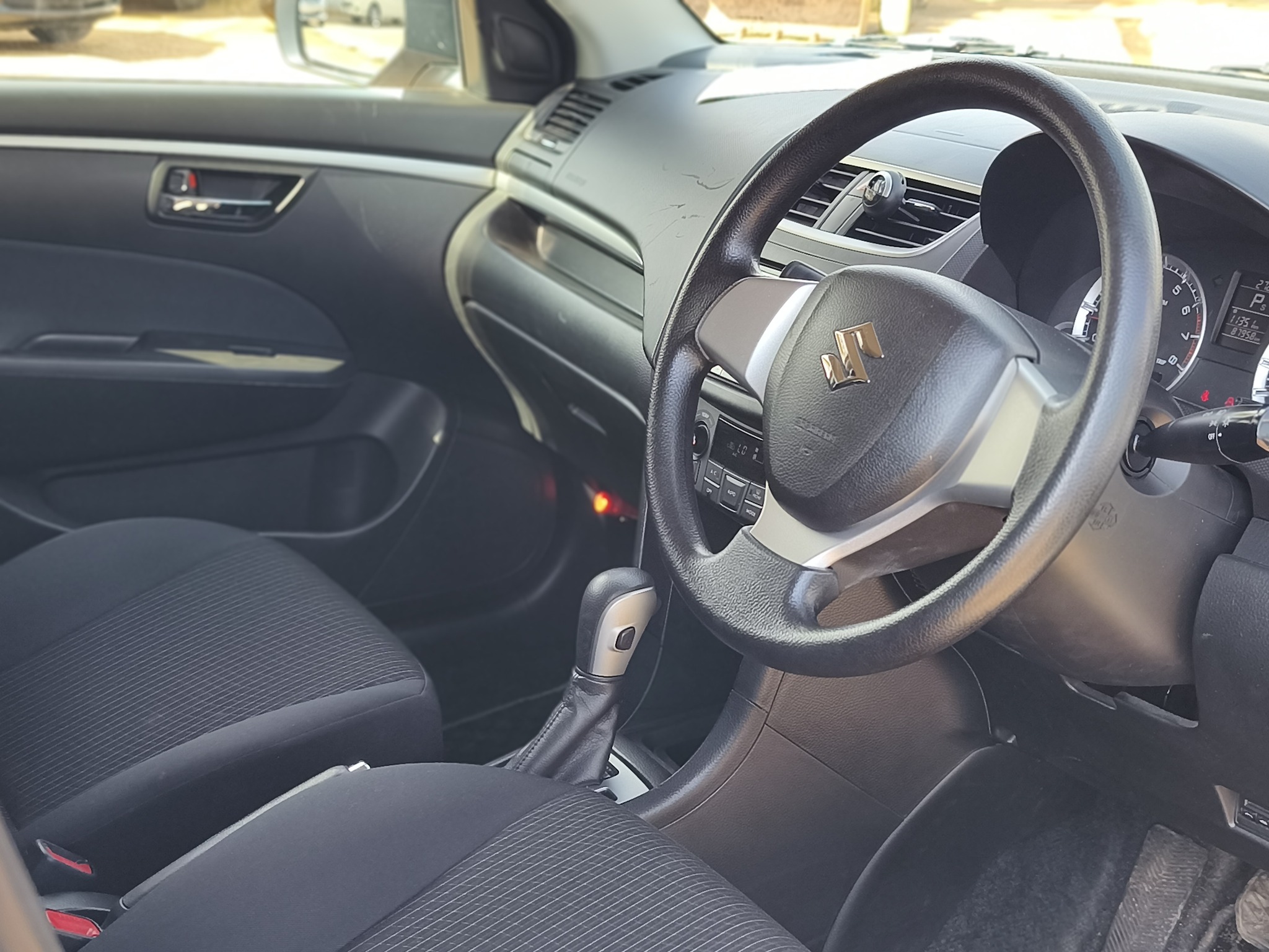 SUZUKI Swift 2016 model