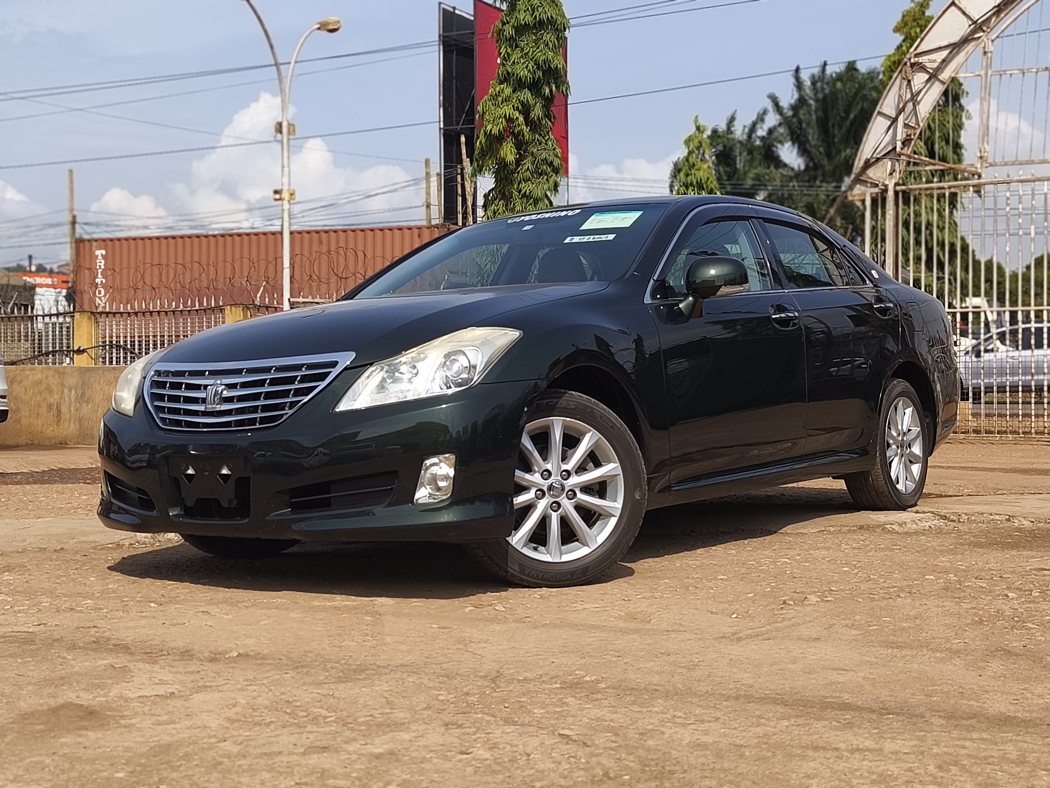 TOYOTA CROWN 2009 Royal Saloon,