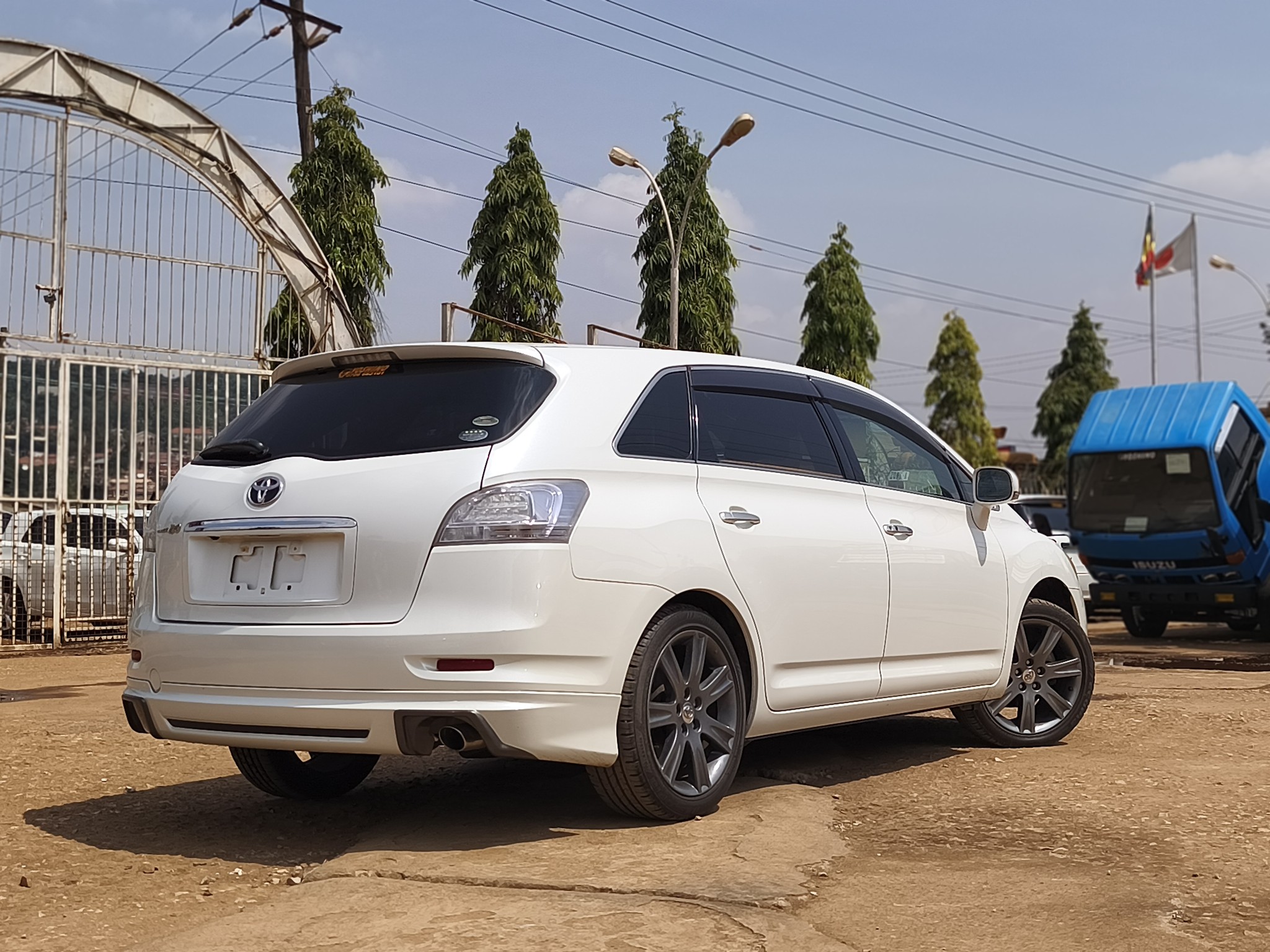 TOYOTA Mark-X Zio 2010