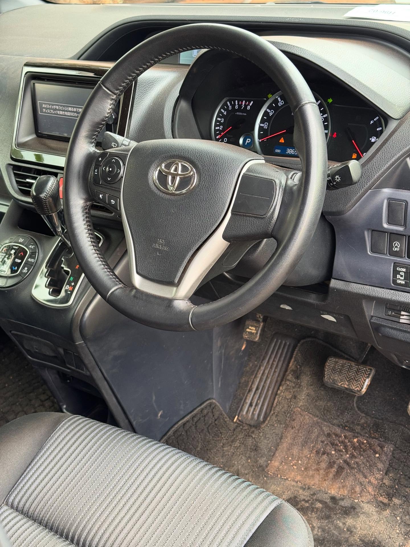 2014 TOYOTA NOAH 2WD PETROL 2.0L