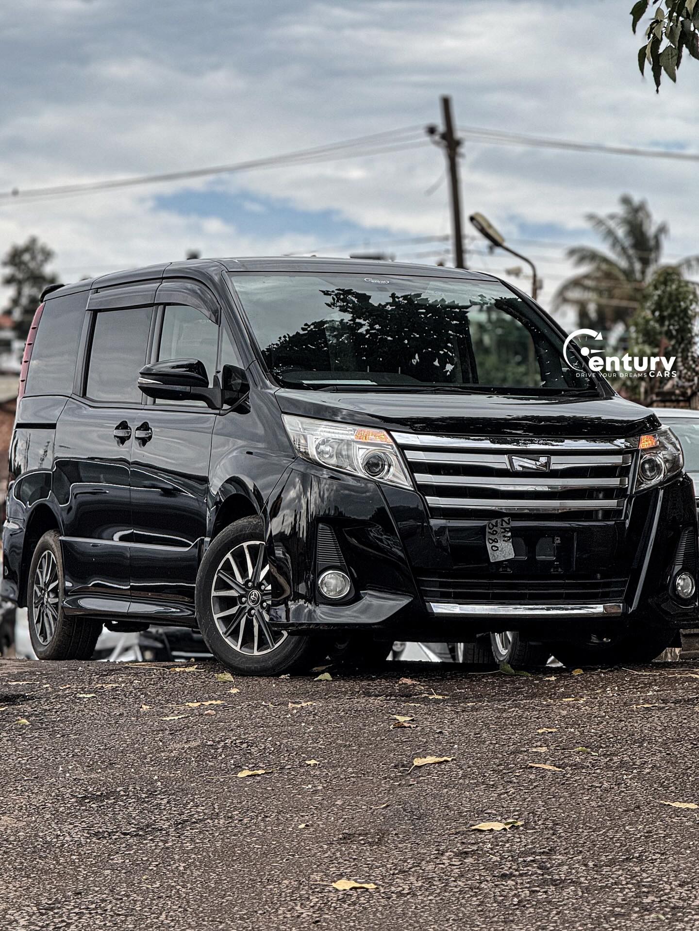 2014 TOYOTA NOAH 2WD PETROL 2.0L