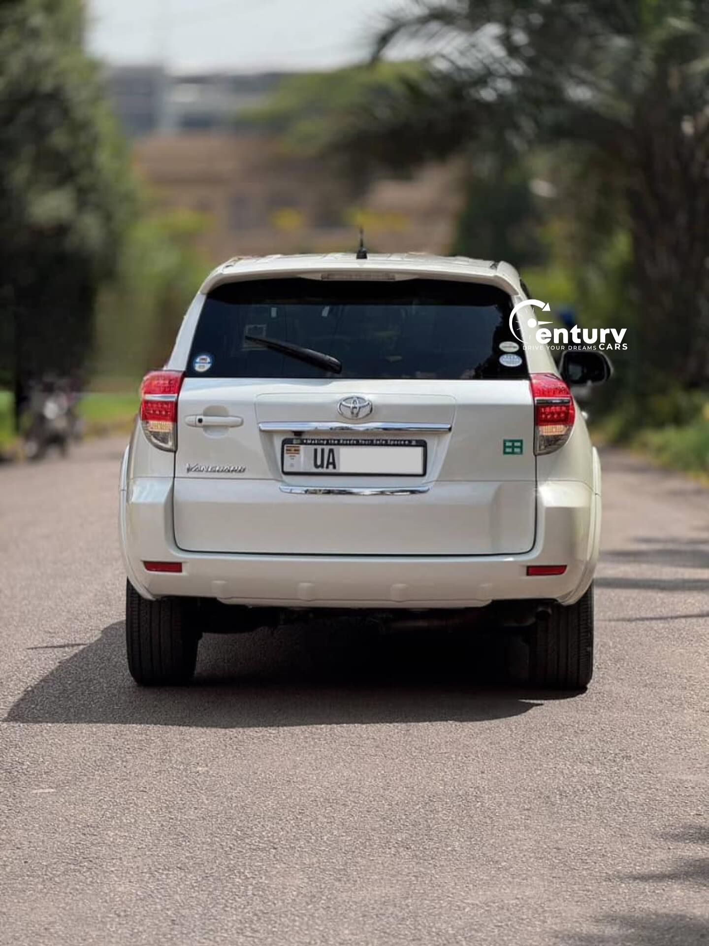 2011 TOYOTA VANGUARD 7 SEATER 