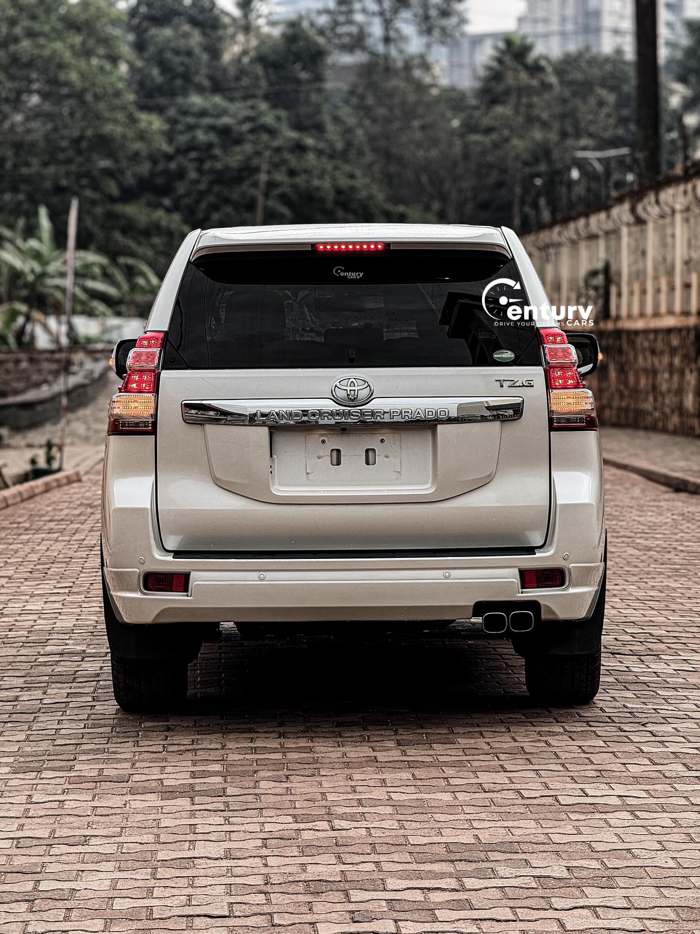 2017 TOYOTA LANDCRUISER TZ.G 7 SEATER
