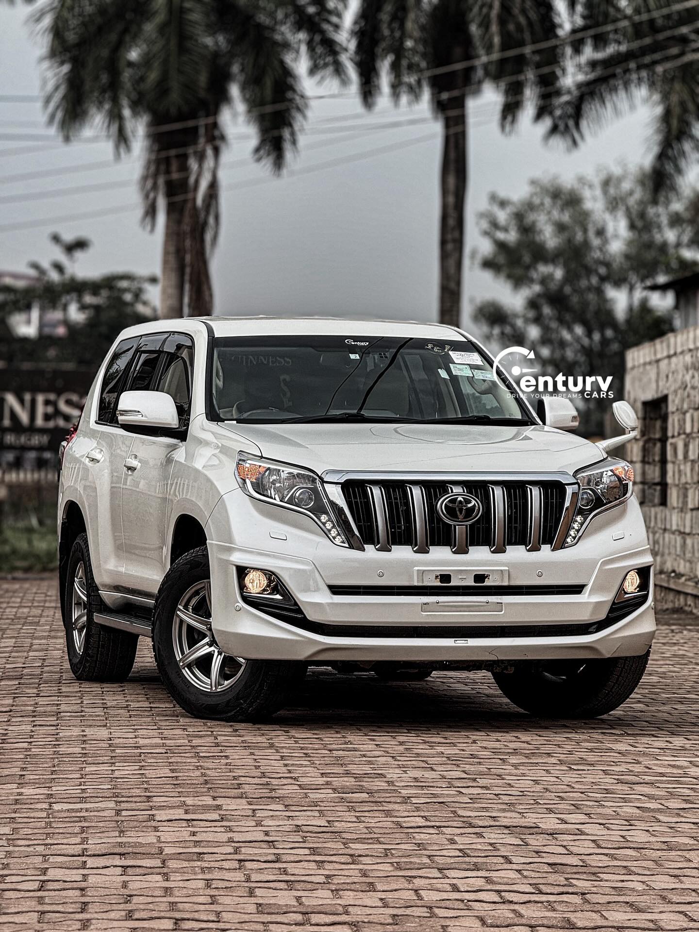 2017 TOYOTA LANDCRUISER TZ.G 7 SEATER