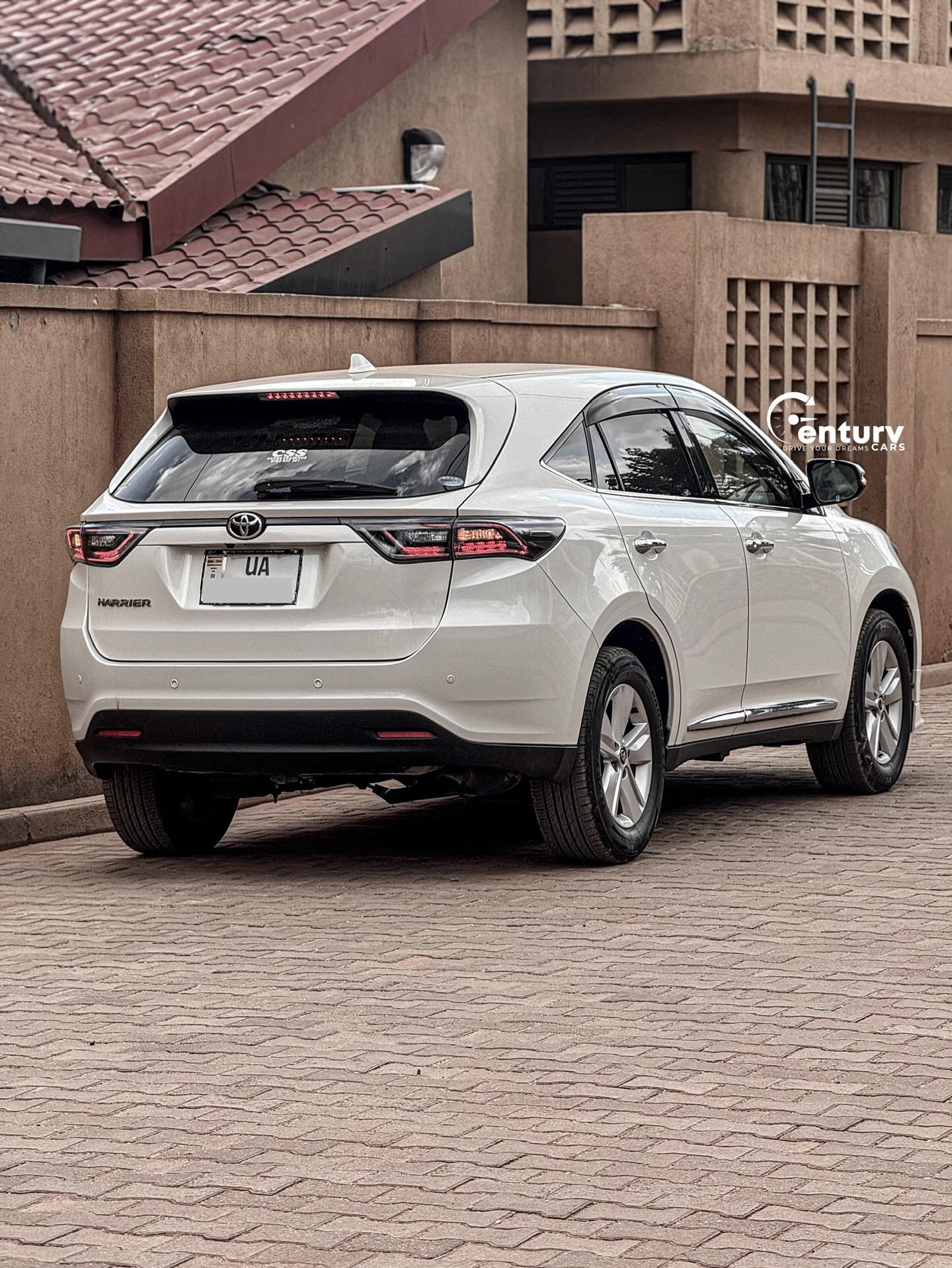 2016 TOYOTA HARRIER PETROL 2.0L