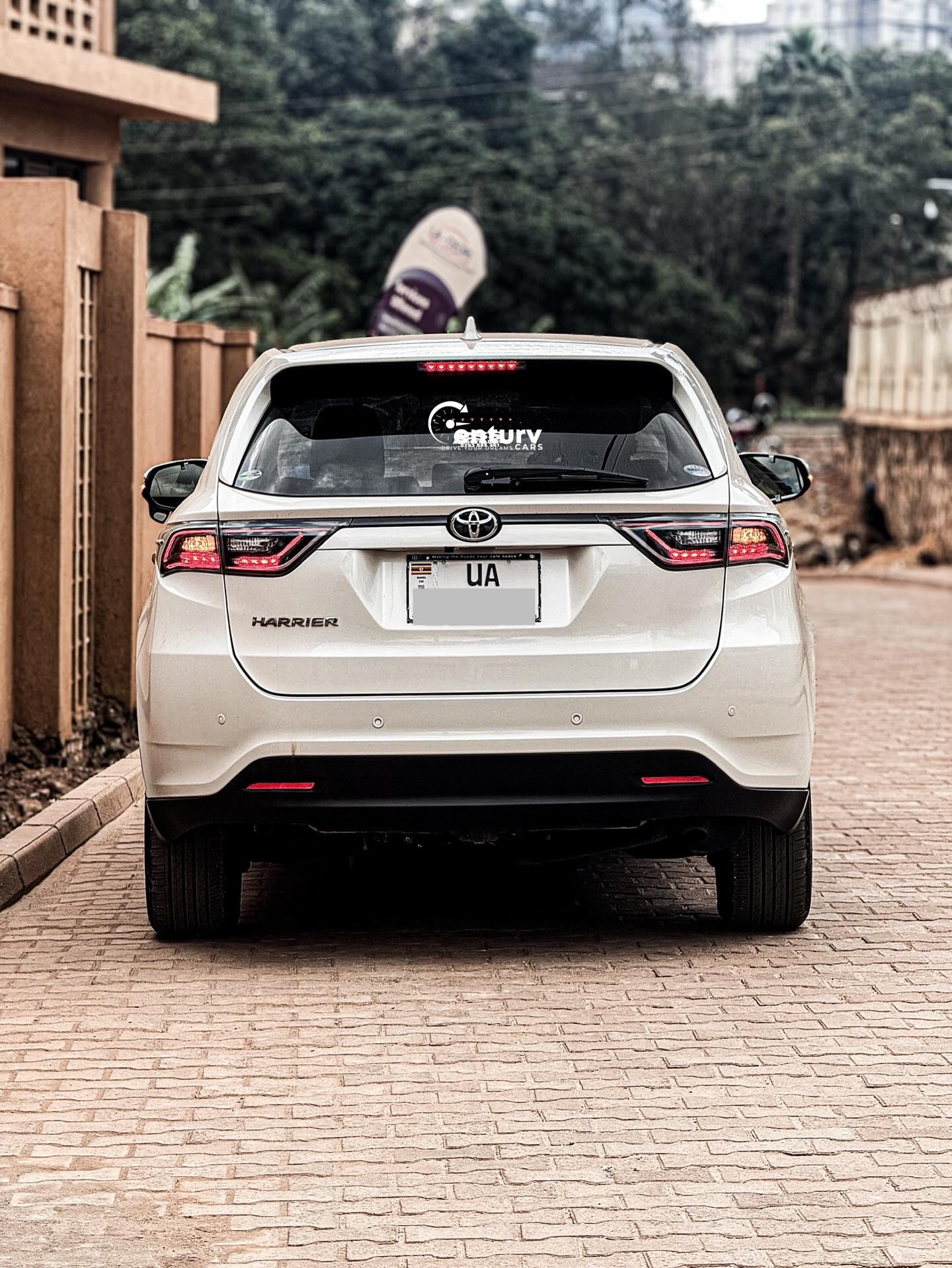 2016 TOYOTA HARRIER PETROL 2.0L