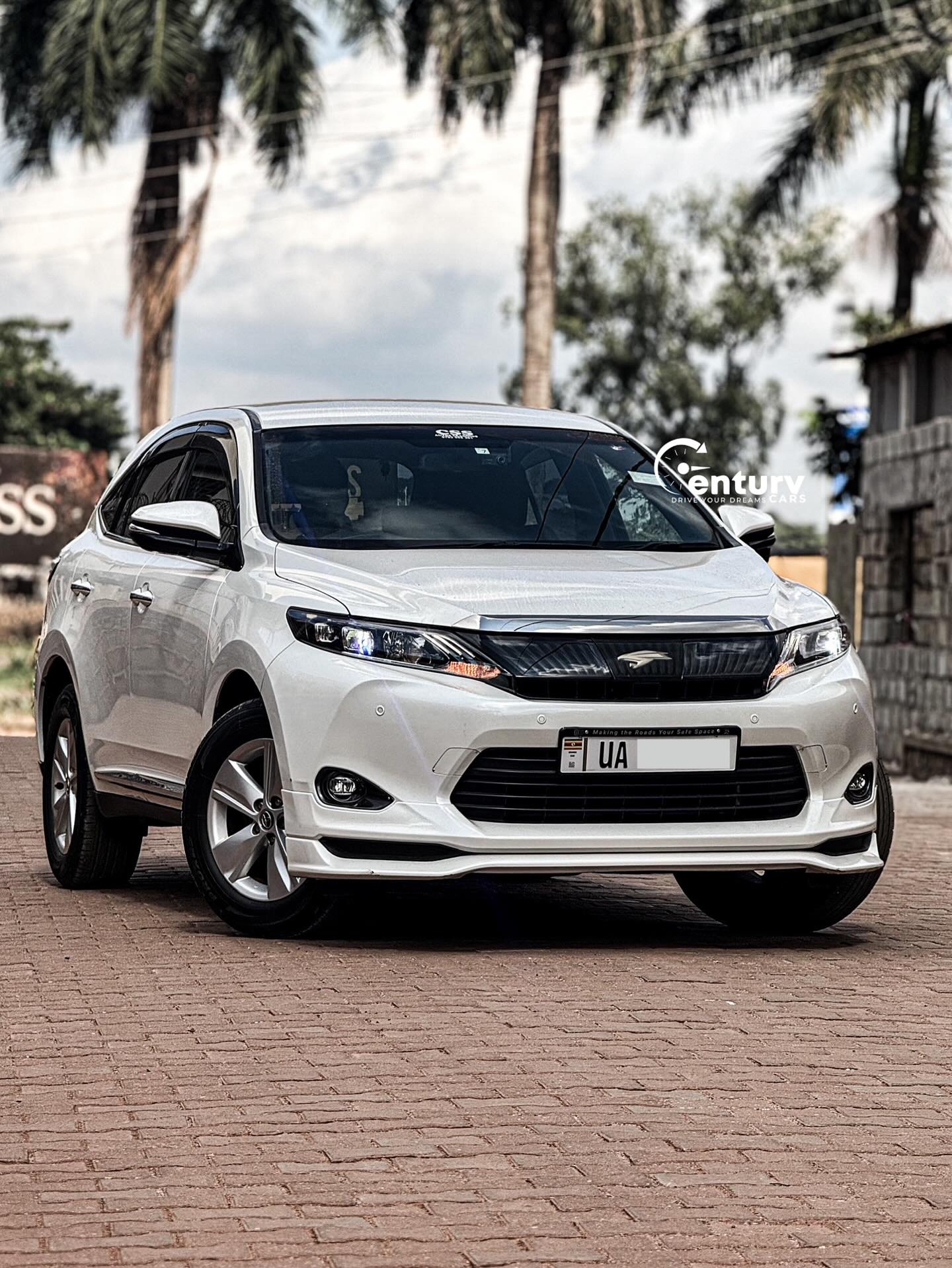 2016 TOYOTA HARRIER PETROL 2.0L