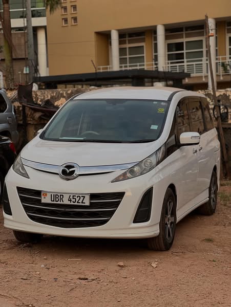 Mazda biante model 2009 
