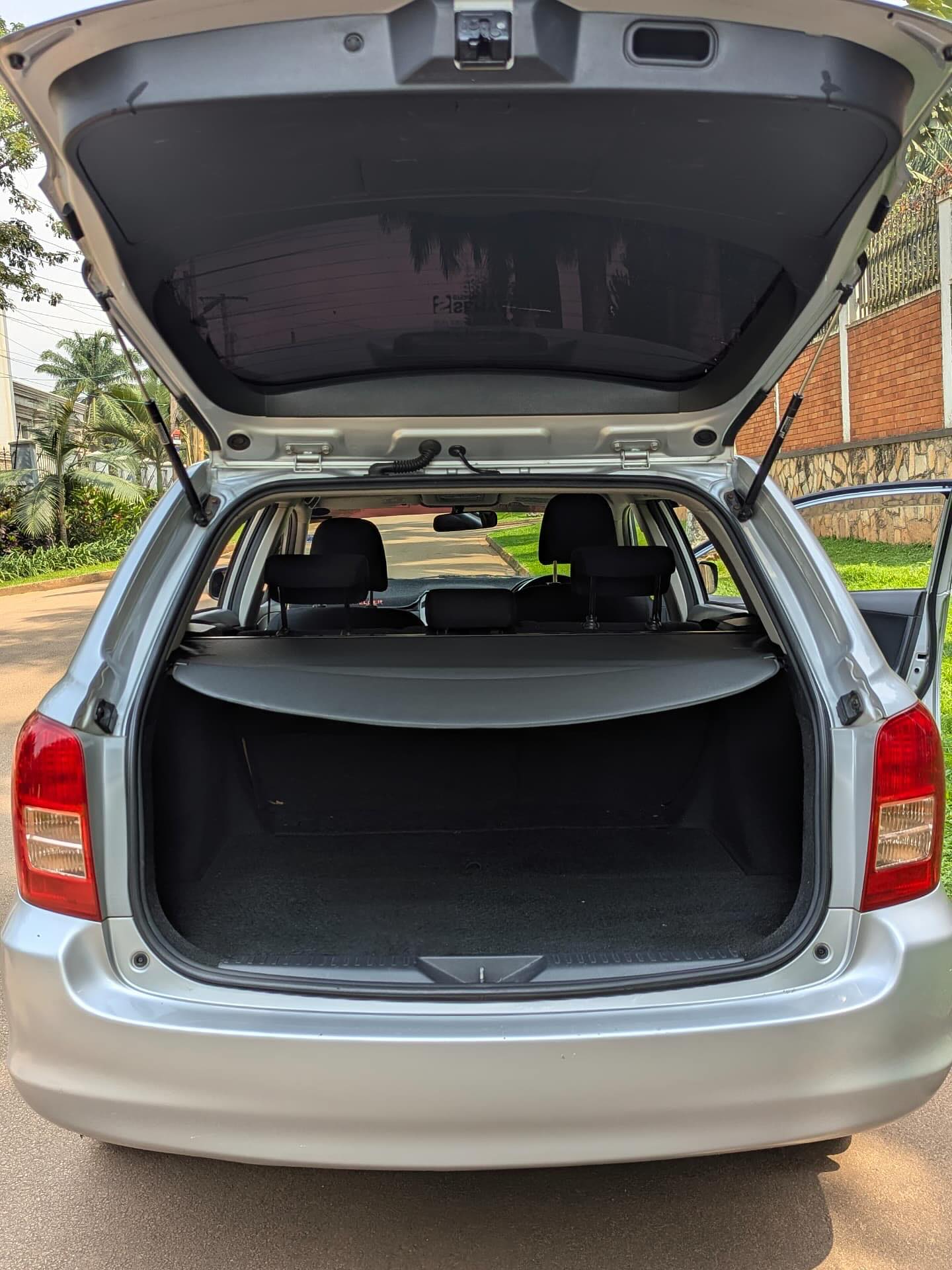 Toyota fielder model 2010