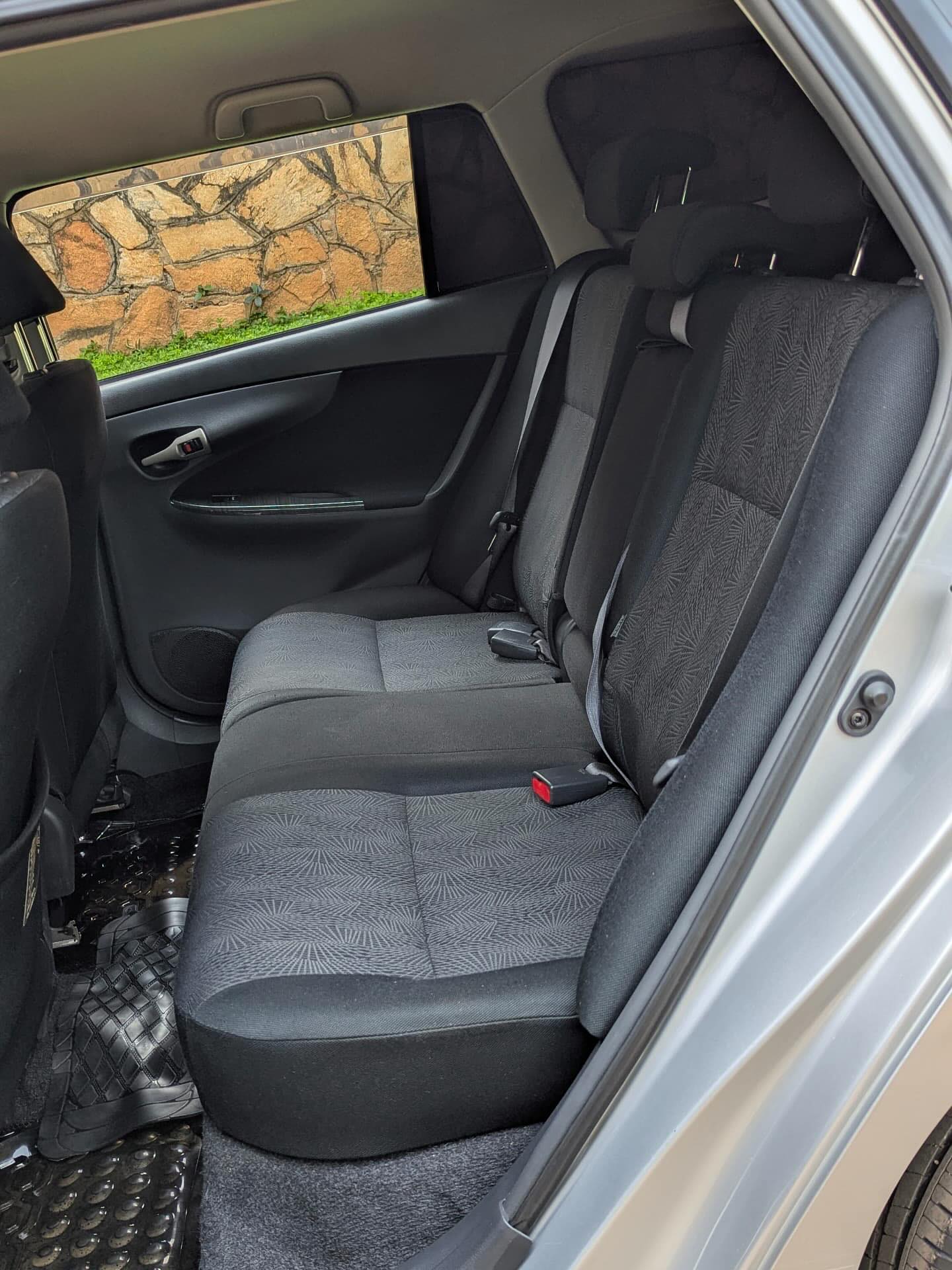 Toyota fielder model 2010
