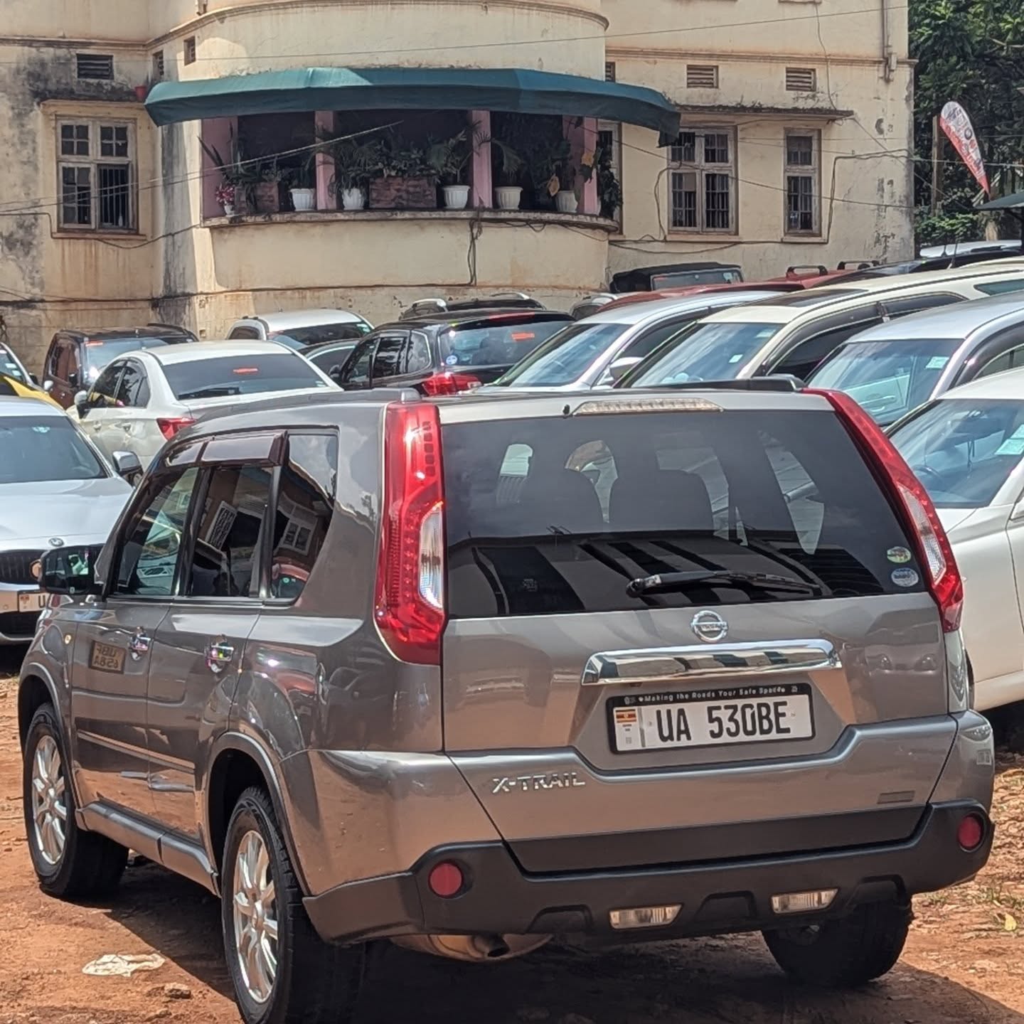 Nisssn xtrail model 2010 